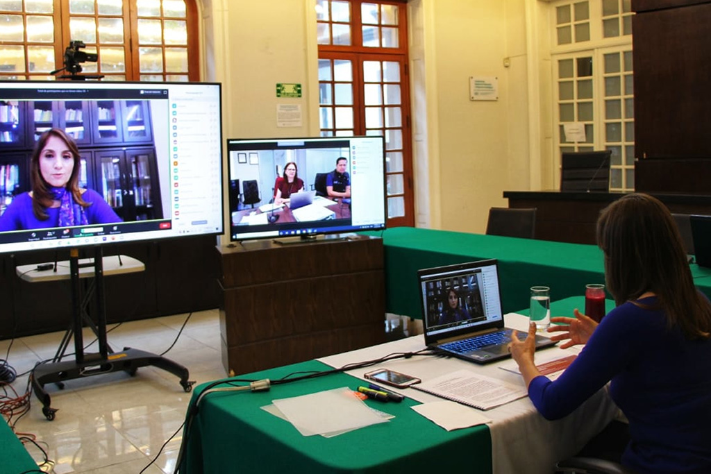 Participa Cynthia Cantero Pacheco en Conferencia Magistral Regulación de la Información, privacidad y ética en el quehacer profesional organizado por la UAG